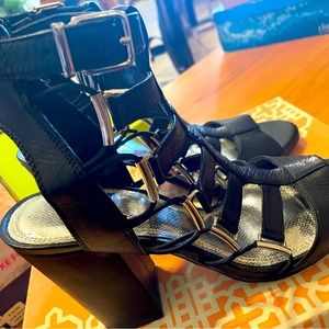 Strappy sandal with chunk heel